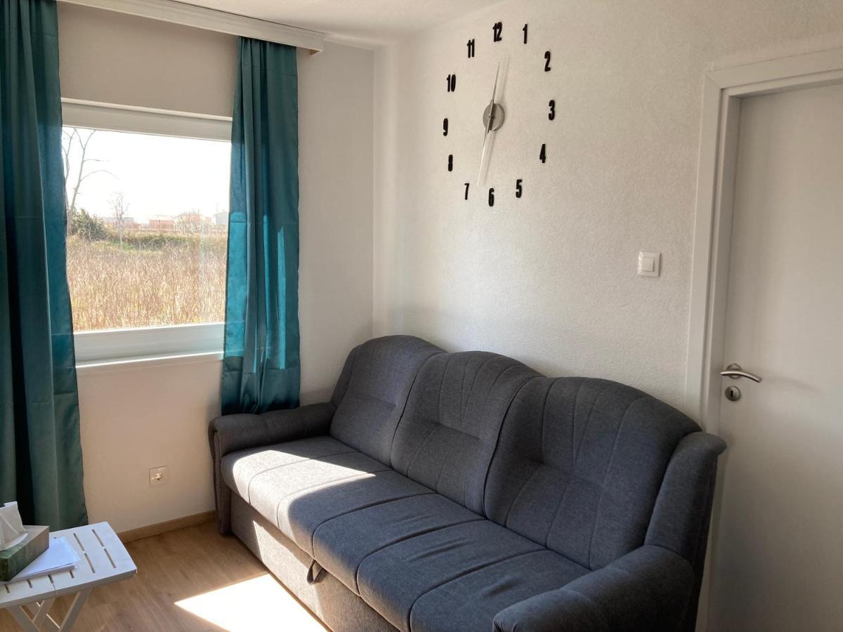 Apartmani Dorijan Vrsi Exteriör bild